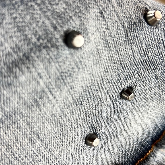 NO BOUNDARIES |🪨 Blue Faded Studded Low-Rise Cutoff Raw Hem Cutoff Jean Shorts - Picture 7 of 8
